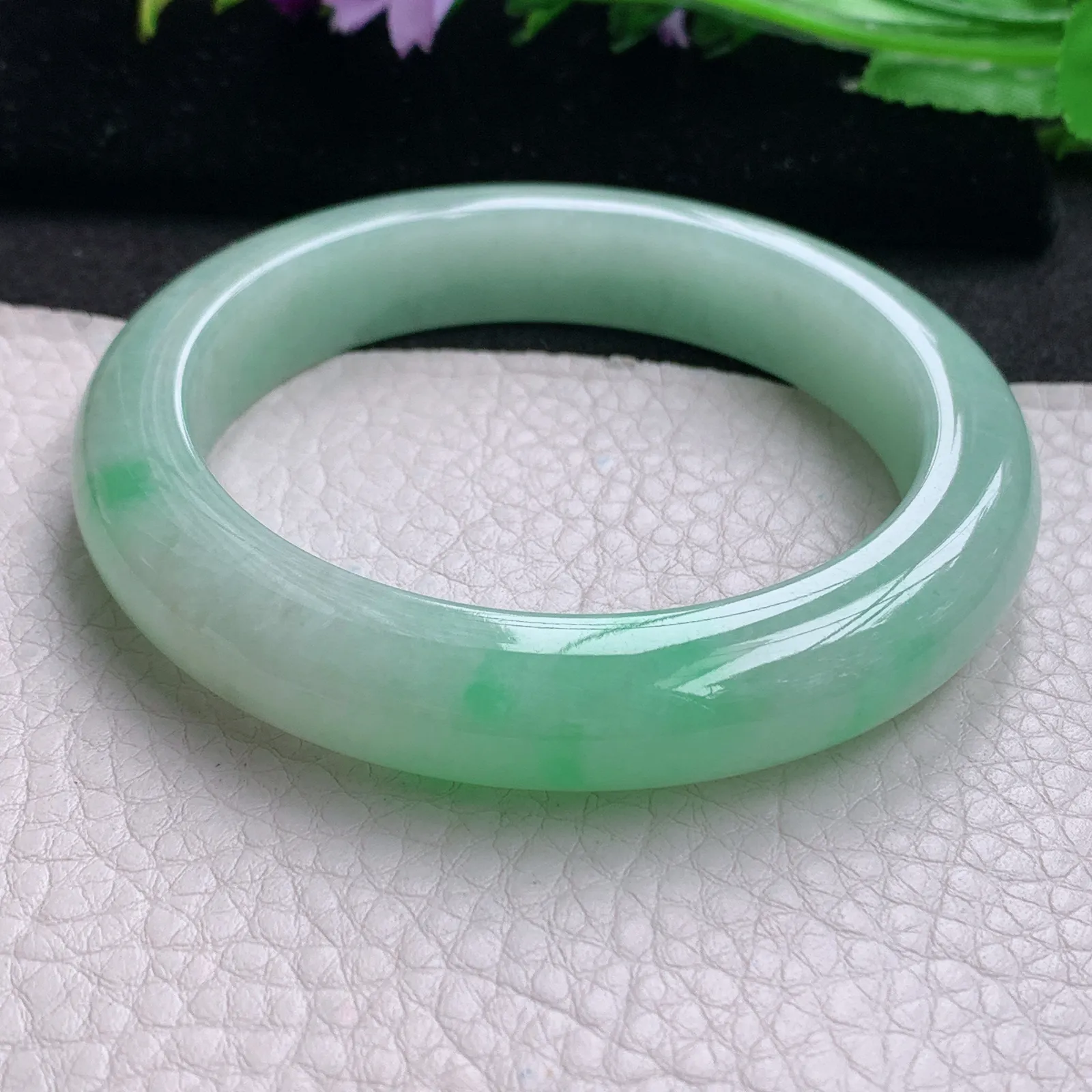 nr实拍58*12*9.8缅甸翡翠a货玉手镯飘绿花正圈平安镯宽版玉手环