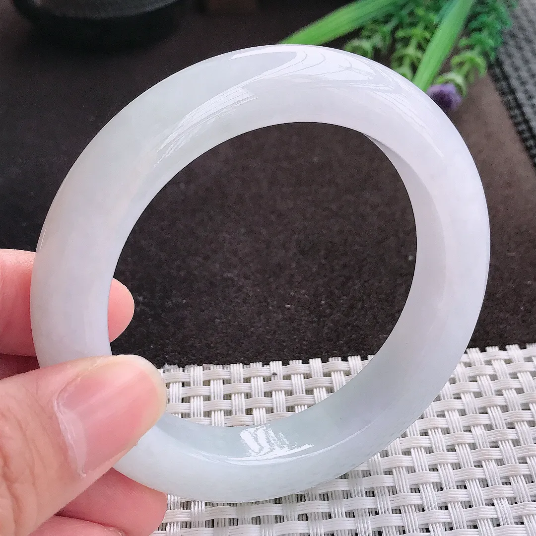 实拍A货翡翠58/12.8/10.6老坑冰纯起胶月光白手镯翡翠玉镯子平安镯