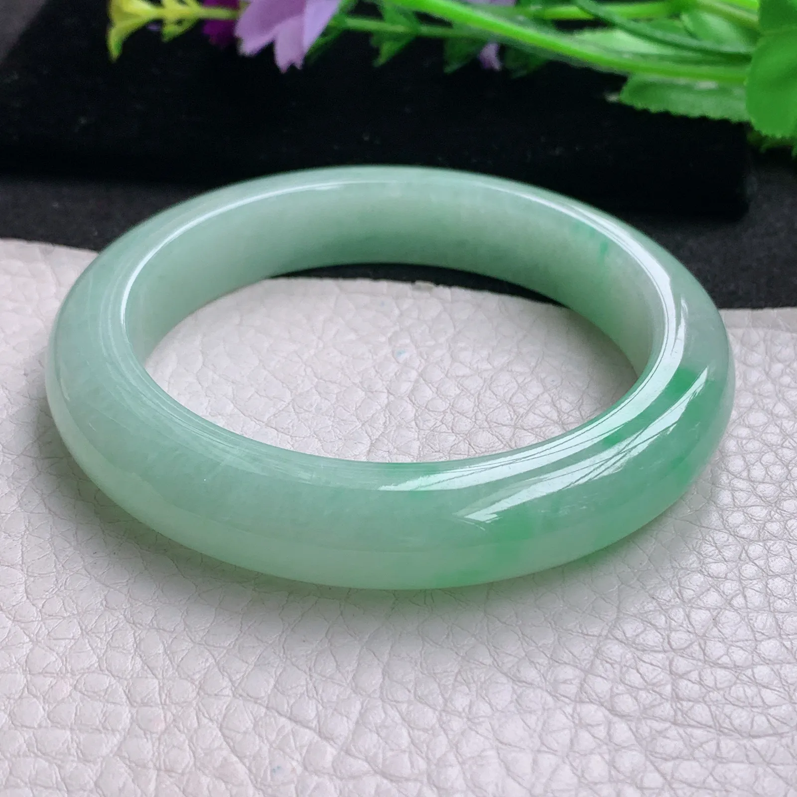 nr实拍58*12*9.8缅甸翡翠a货玉手镯飘绿花正圈平安镯宽版玉手环