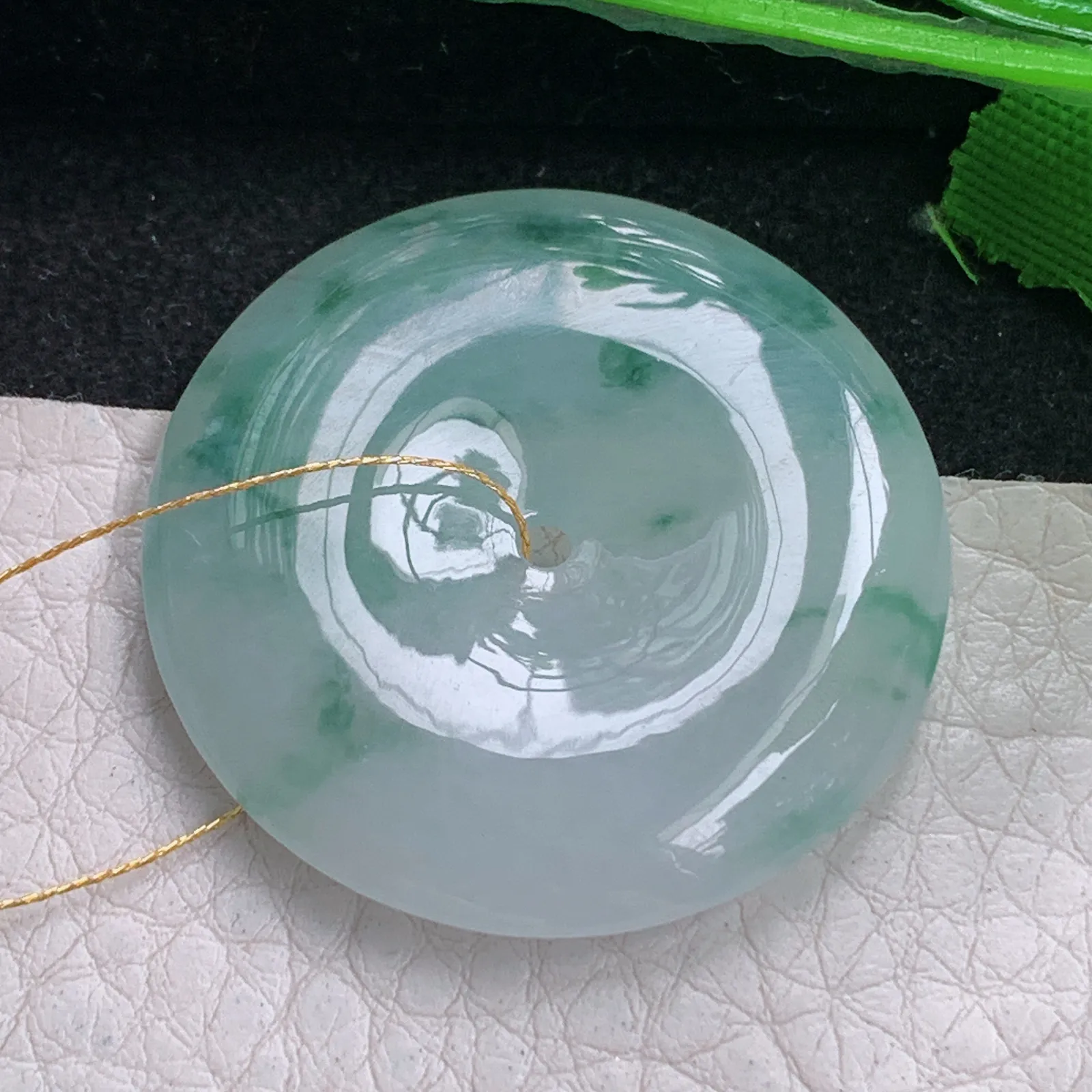 ws实拍35*5.8缅甸翡翠精雕冰飘花大平安扣 玉扣玉吊坠 玉挂件