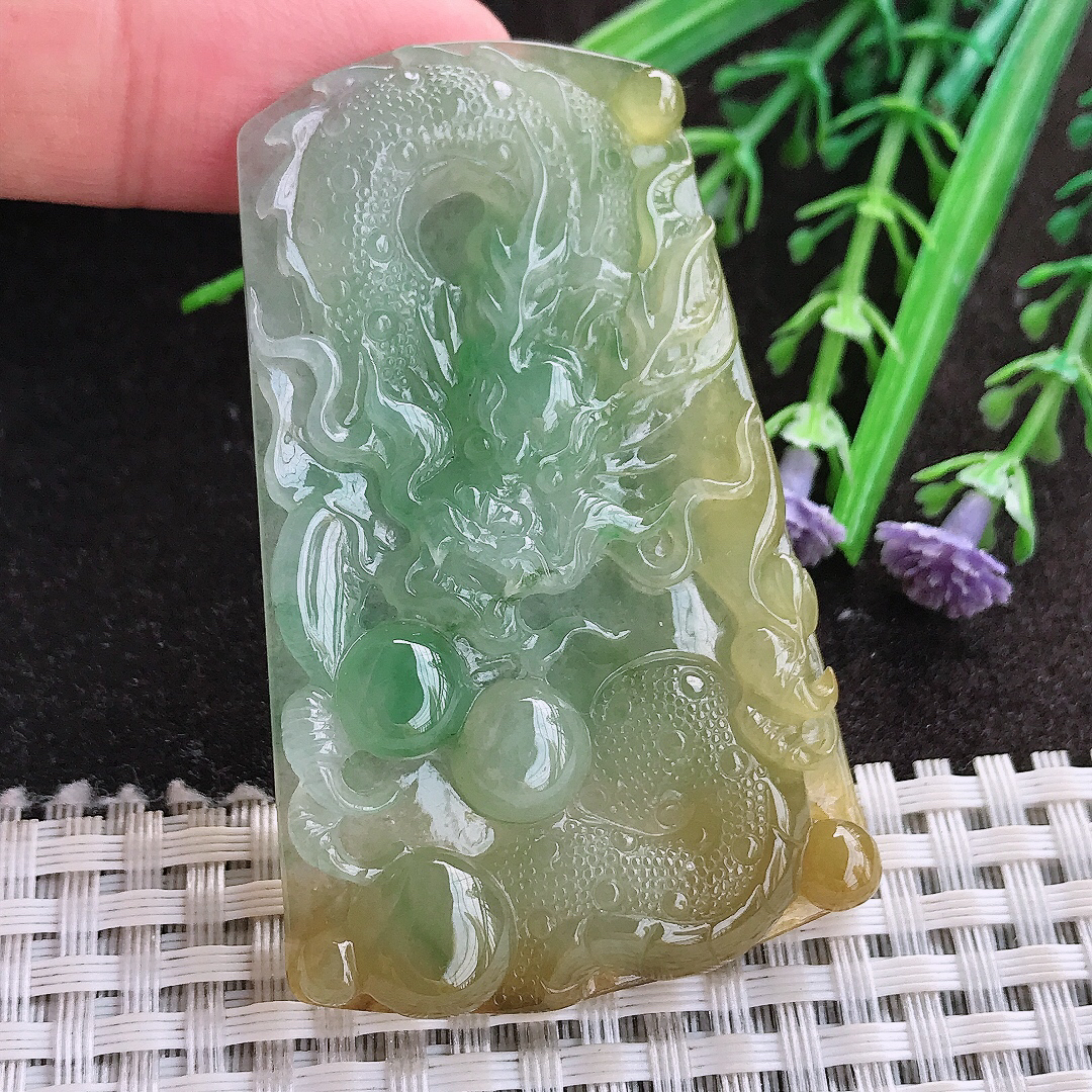 实拍A货翡翠60.4/38.7/5.8老坑冰胶果冻精美黄加绿龙牌吊坠翡翠玉牌挂件