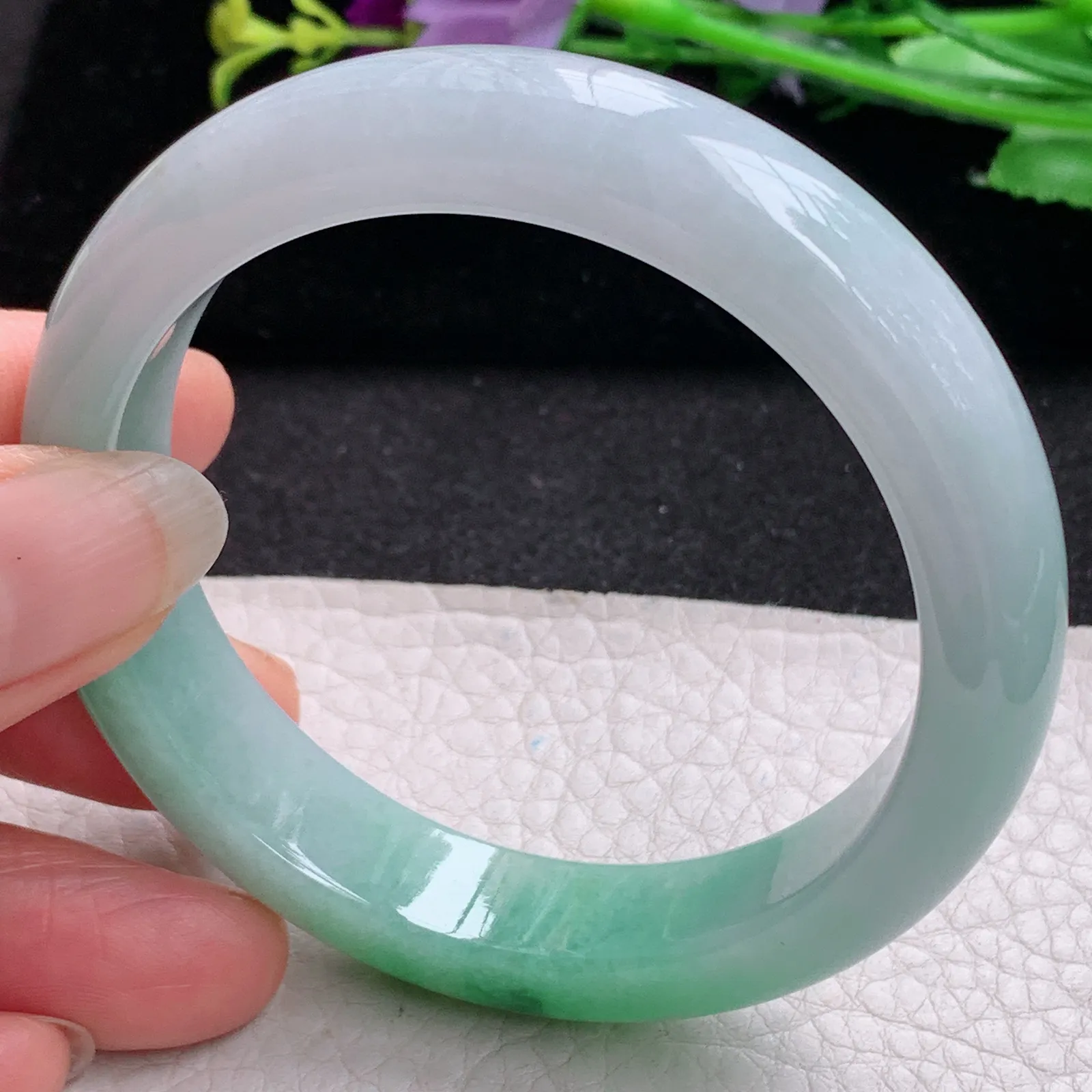 ll实拍56*13*8.3缅甸翡翠手镯飘绿正圈平安镯宽版镯子绿色手镯