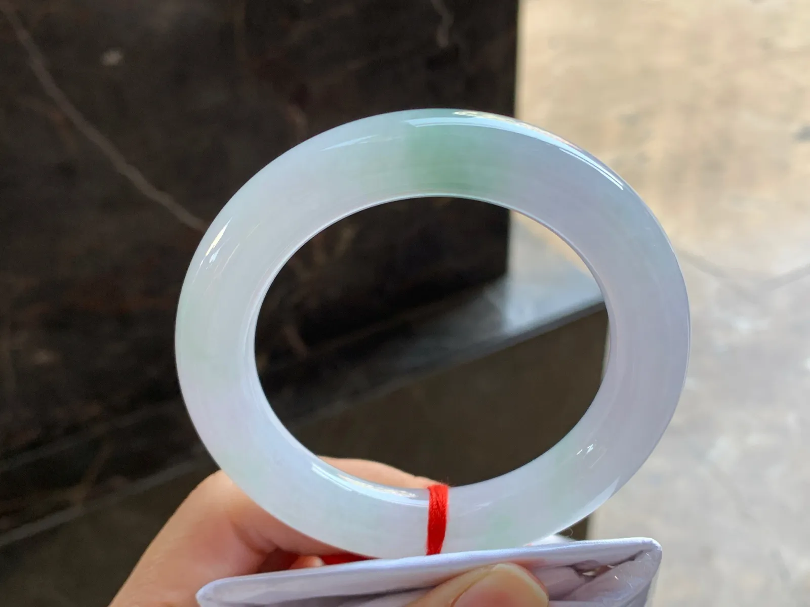 56-12

冰紫底圆条手镯^_^清新