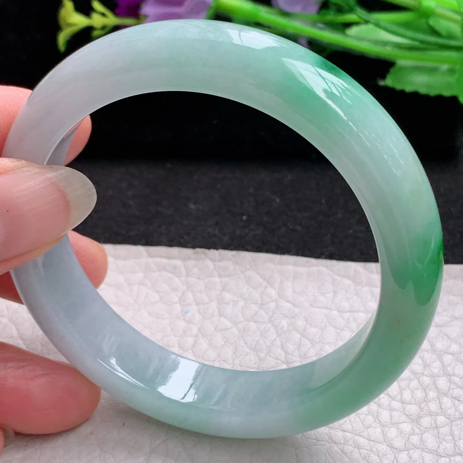 ll实拍56*13*8.3缅甸翡翠手镯飘绿正圈平安镯宽版镯子绿色手镯