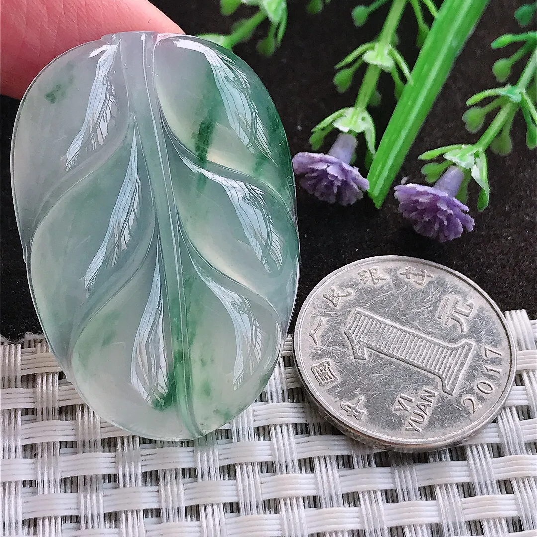 实拍A货翡翠43.6/30.2/5.7老坑冰种果冻胶冰飘花叶子吊坠翡翠玉牌挂件