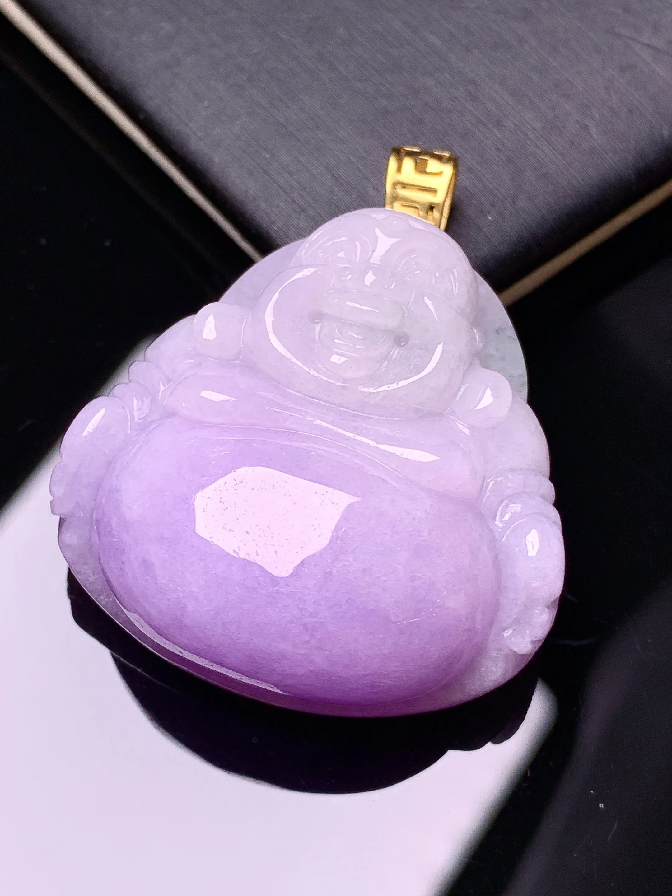18k金镶嵌紫罗兰佛公吊坠 玉质细腻 色泽清新艳丽 整体尺寸38*32*12.3