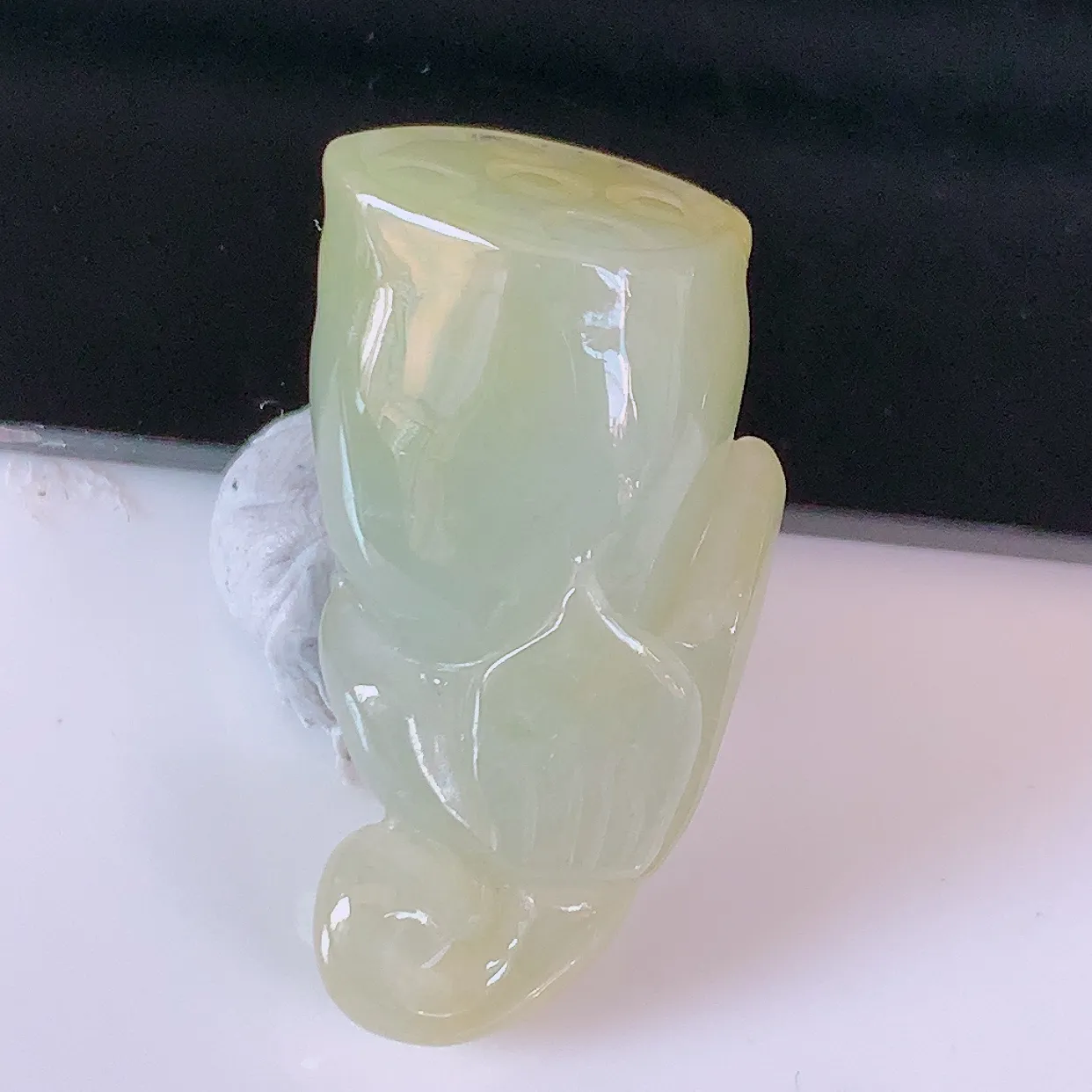 自然光实拍，冰润黄翡翡翠招财莲蓬吊坠，水润精细，寓意路路都通，有着促进事业有运！#60.25