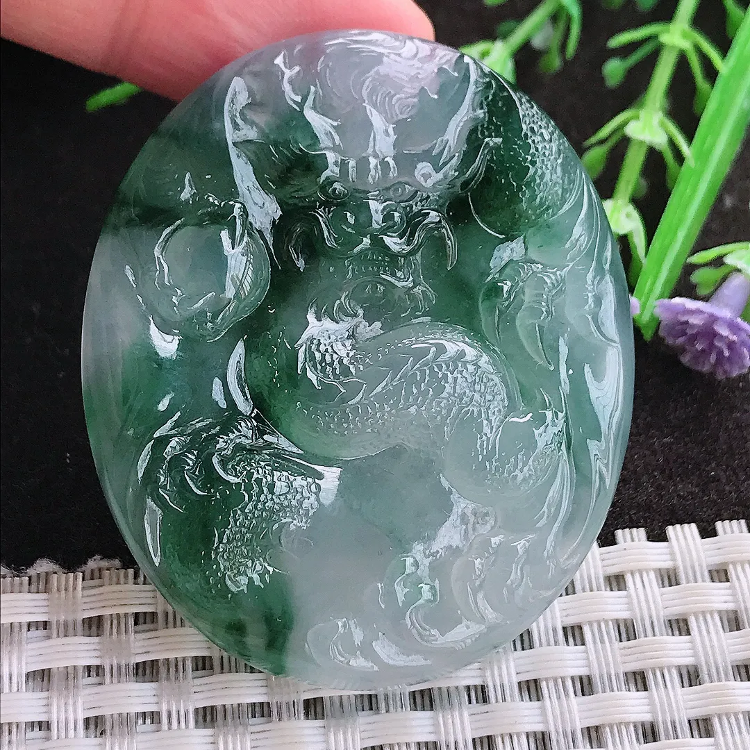 实拍A货翡翠50.9/43/6.6老坑冰胶果冻冰飘花霸气龙牌吊坠翡翠玉牌挂件