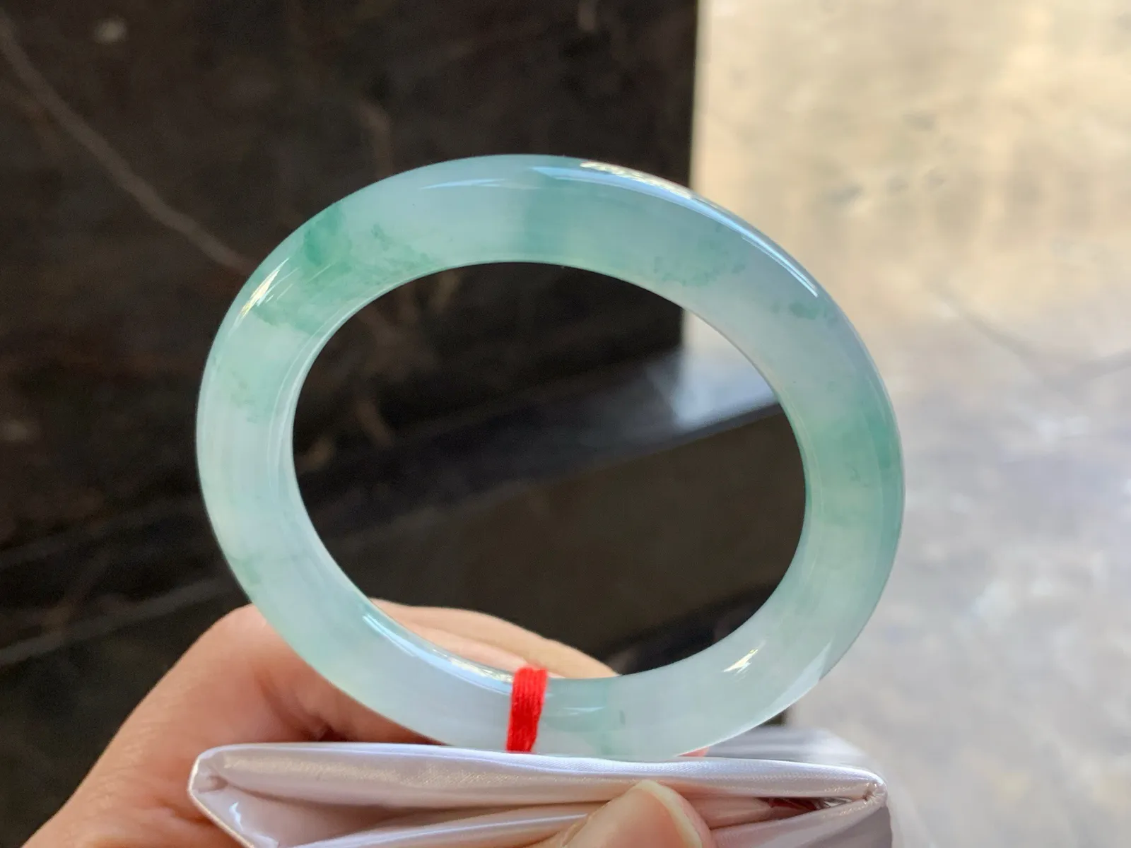 54-9.6

飘花圆条手镯^_^清新