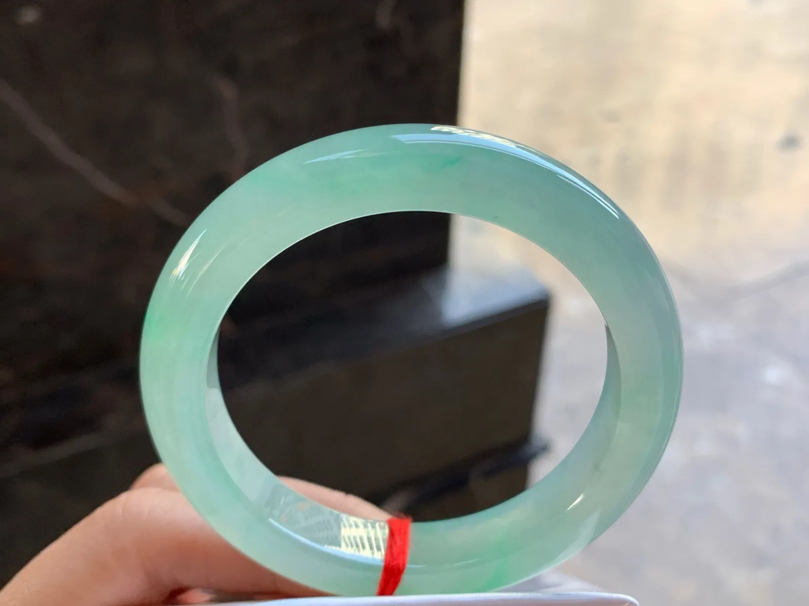 55.5-12-10

晴绿手镯^_^清新