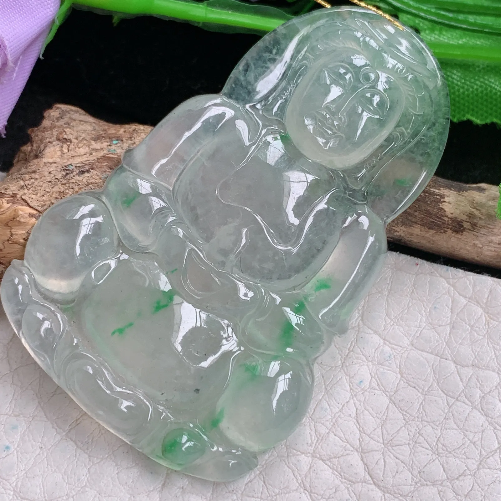 ws实拍58*37.8*5.5缅甸翡翠精雕冰飘绿花净瓶观音 玉观音玉吊坠 玉挂件