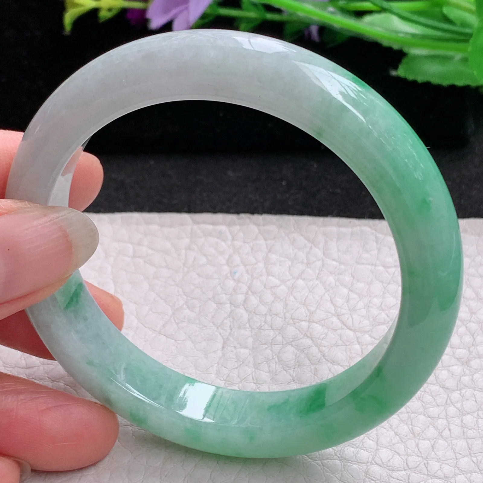 ll实拍56*11.8*8.8缅甸翡翠手镯飘绿正圈平安镯宽版镯子绿色手镯
