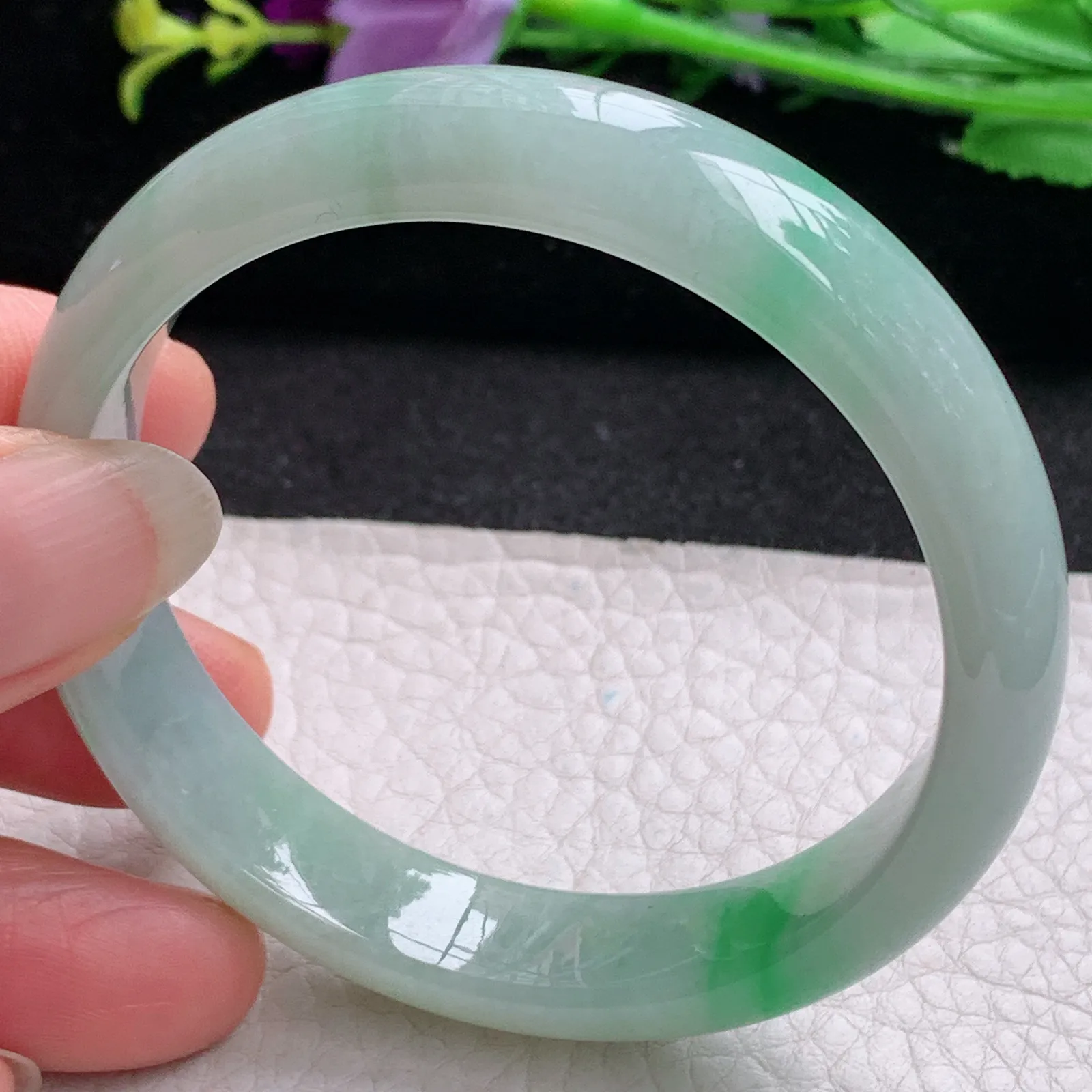 nr实拍53.5*12*7缅甸翡翠a货玉手镯飘绿花正圈平安镯宽版玉手环