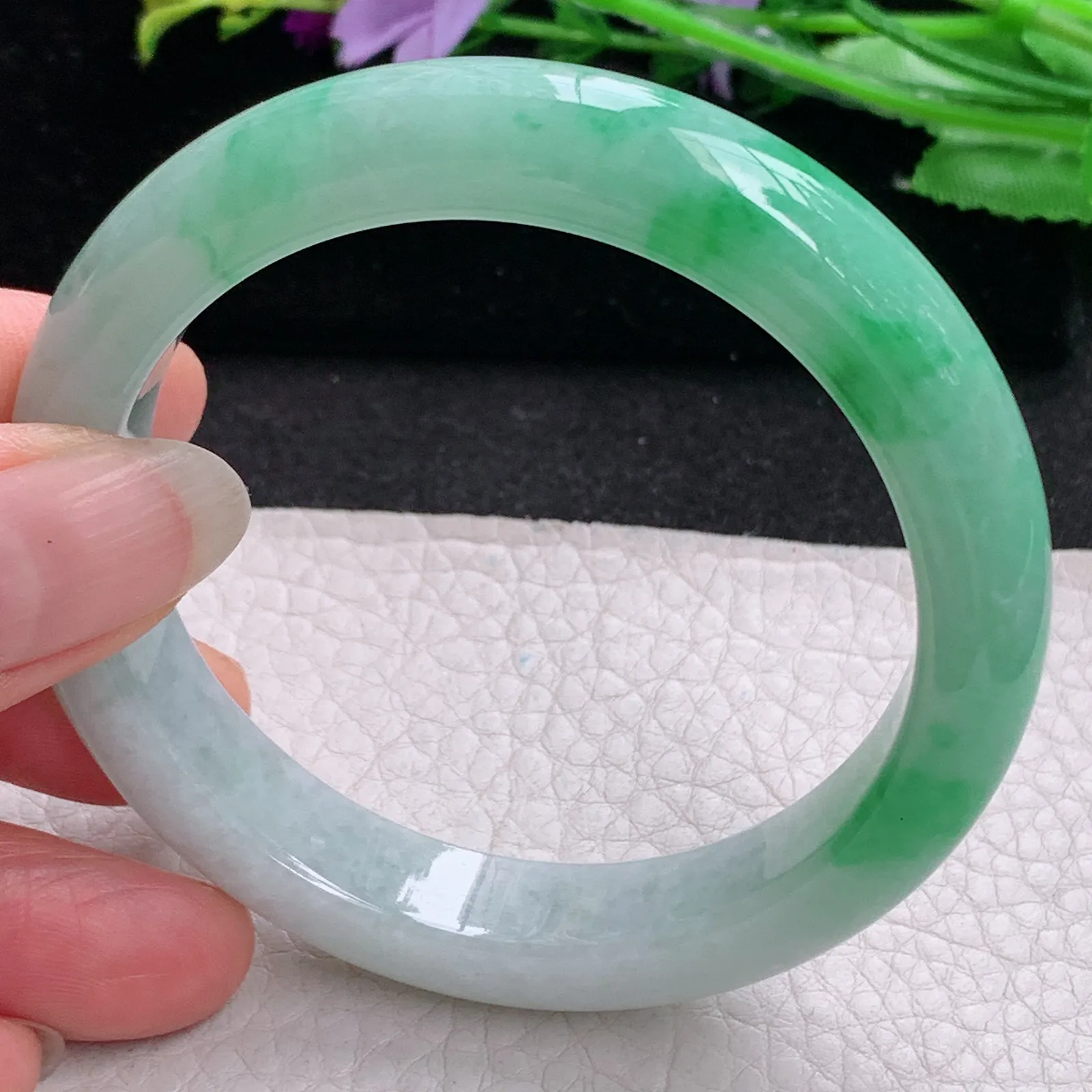 ll实拍56*11.8*8.8缅甸翡翠手镯飘绿正圈平安镯宽版镯子绿色手镯