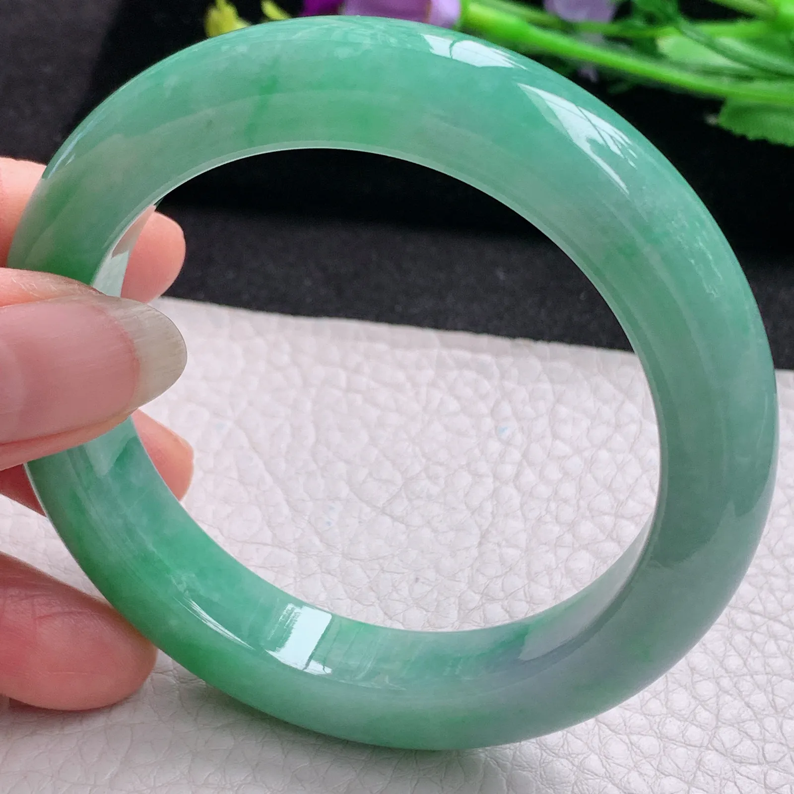 nr实拍57*12.2*10缅甸翡翠a货玉手镯辣绿厚装正圈平安镯宽版玉手环