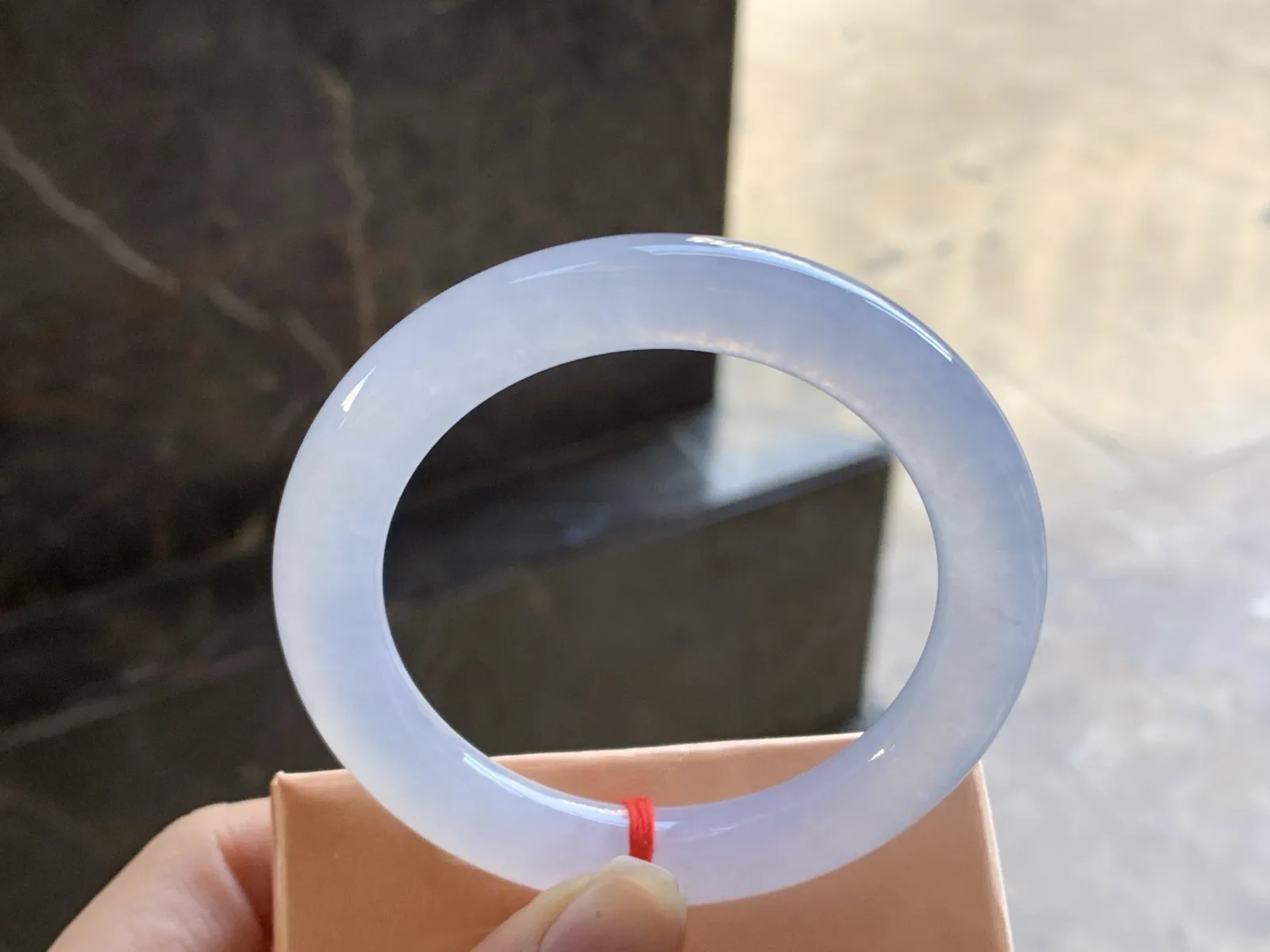 53.5-10

冰紫圆条手镯^_^种水冰透