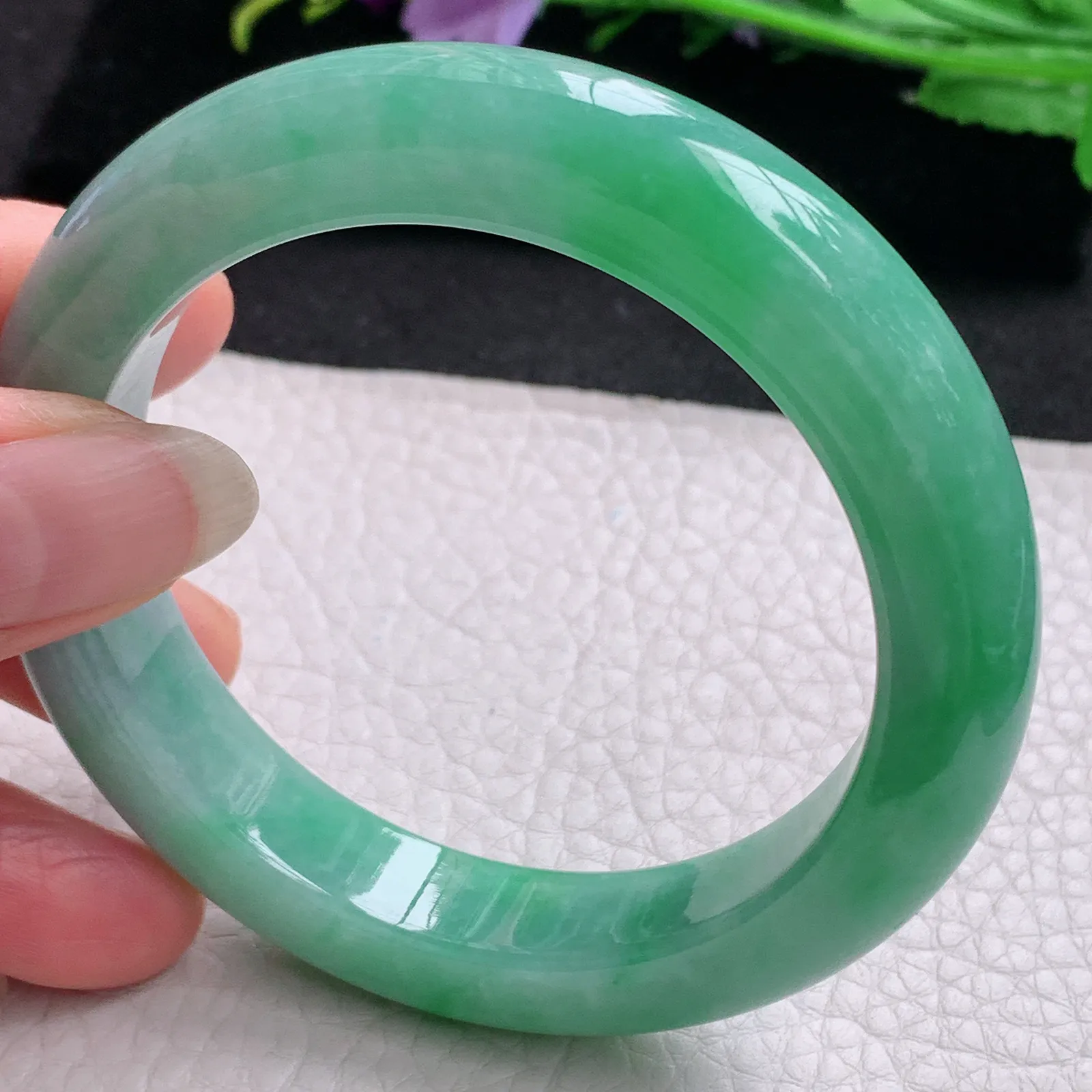 nr实拍57*12.2*10缅甸翡翠a货玉手镯辣绿厚装正圈平安镯宽版玉手环