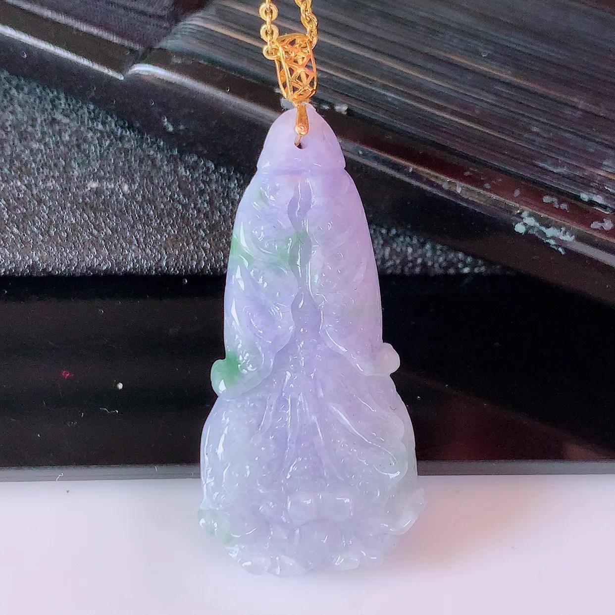 18K金镶嵌紫罗兰飘花翡翠招百财白菜吊坠，百财聚来，财源滚滚，色泽鲜艳，精工水润的白菜，性价比高！#1.25