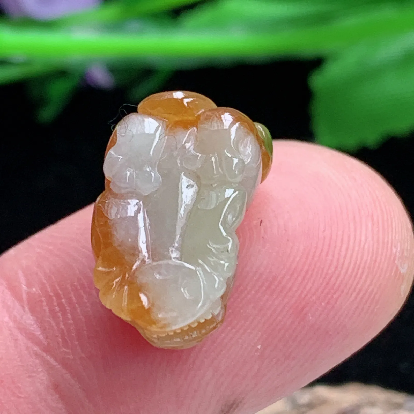 lz实拍16.5*10*8缅甸翡翠精雕冰黄双彩小貔貅吊坠 招财玉坠