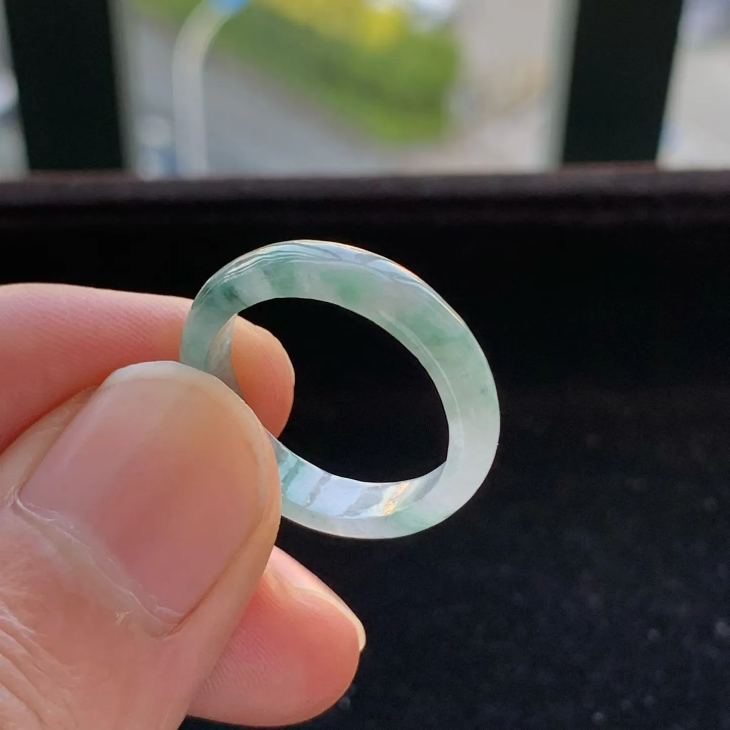 A货天然翡翠冰糯种绿乌鸡戒指18号重量2.47
2月1日