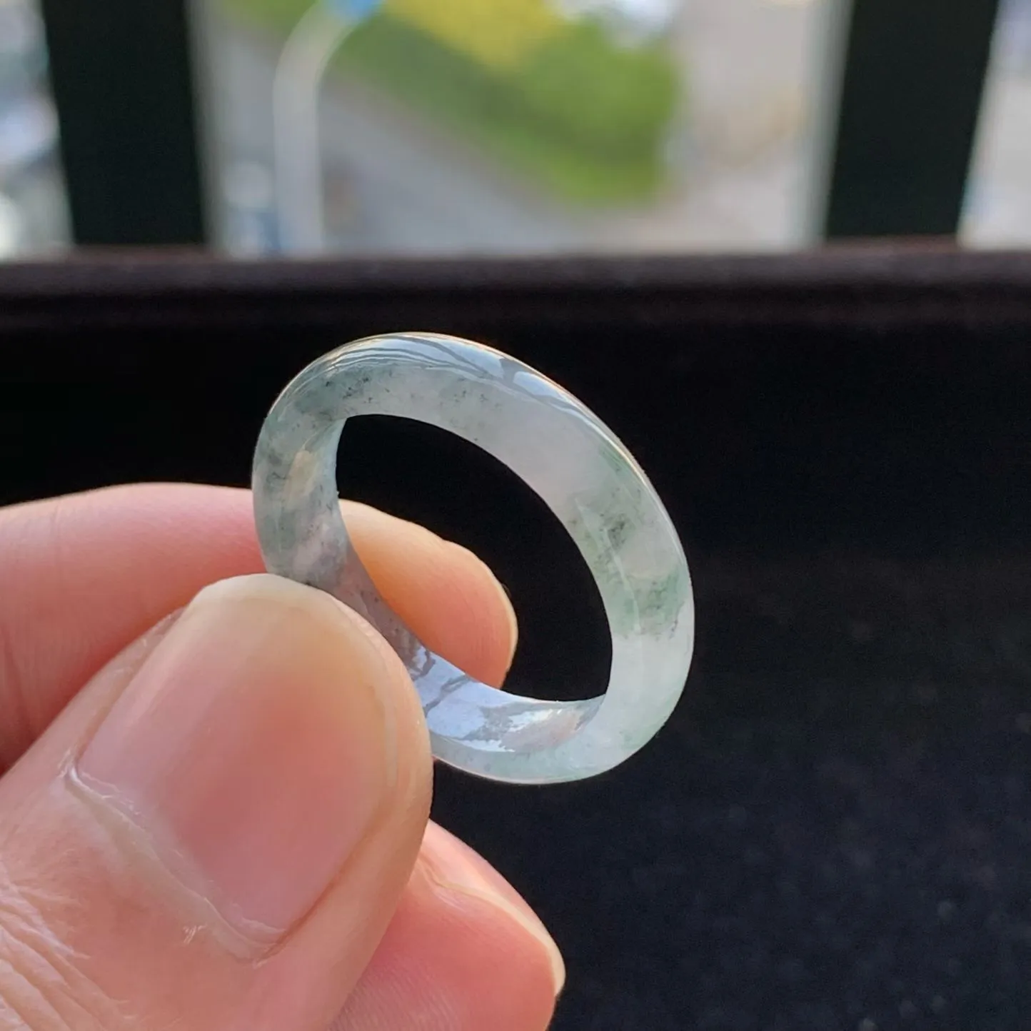 A货天然翡翠冰糯种绿乌鸡戒指20号重量2.68
2月1日