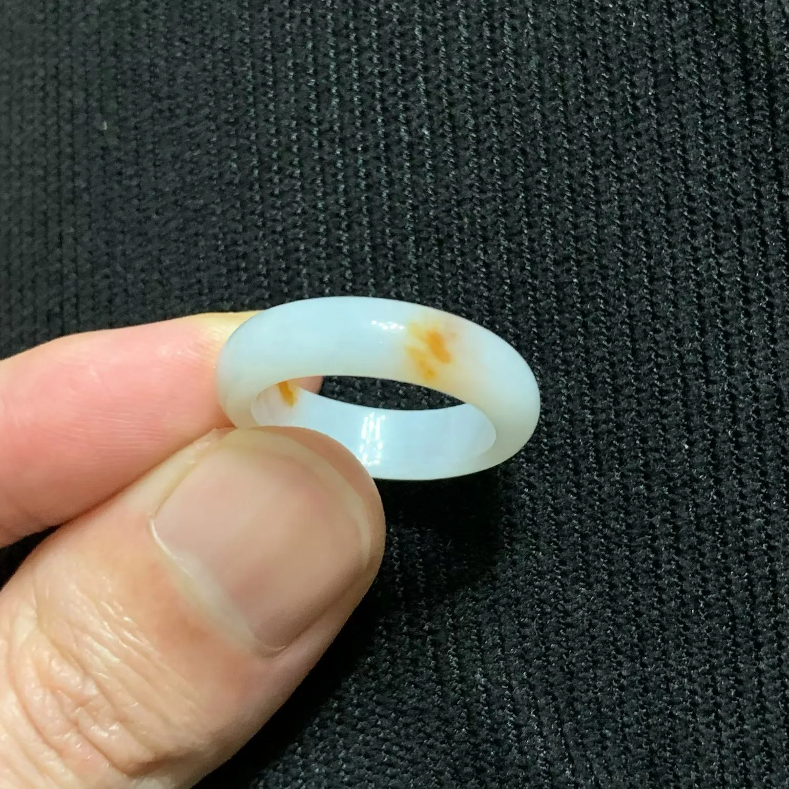 A货天然翡翠冰糯种洒金戒指17号重量3.60
2月1日