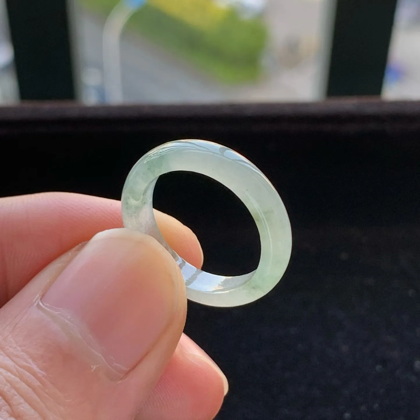 A货天然翡翠冰糯种飘花戒指14号重量2.49
2月1日