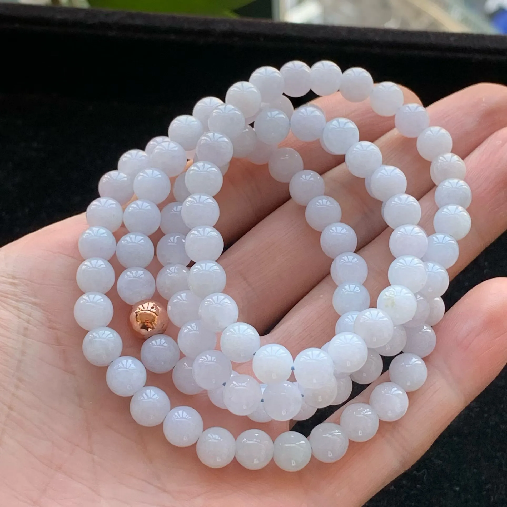 A货天然翡翠冰糯种紫罗兰项链108颗重量67.06
2月1日