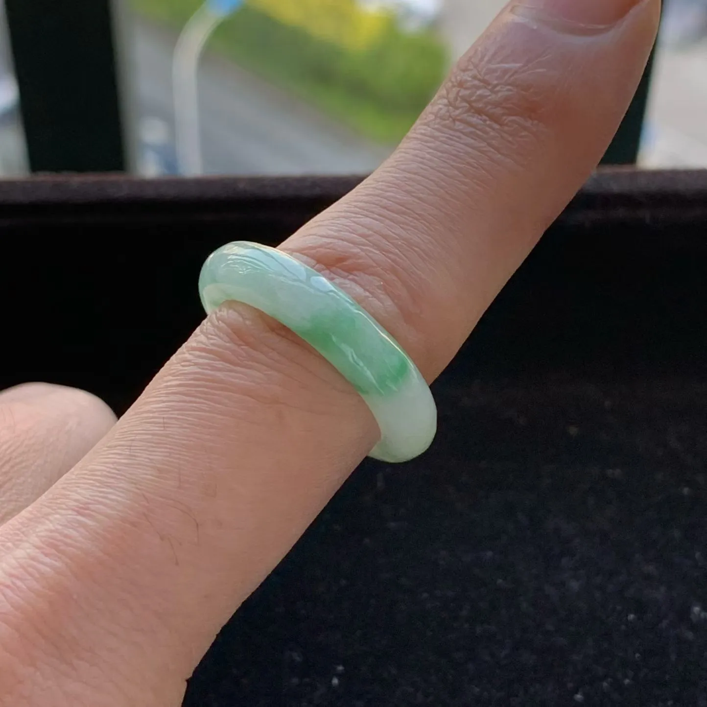 A货天然翡翠冰糯种飘绿戒指17号重量3.62
2月1日