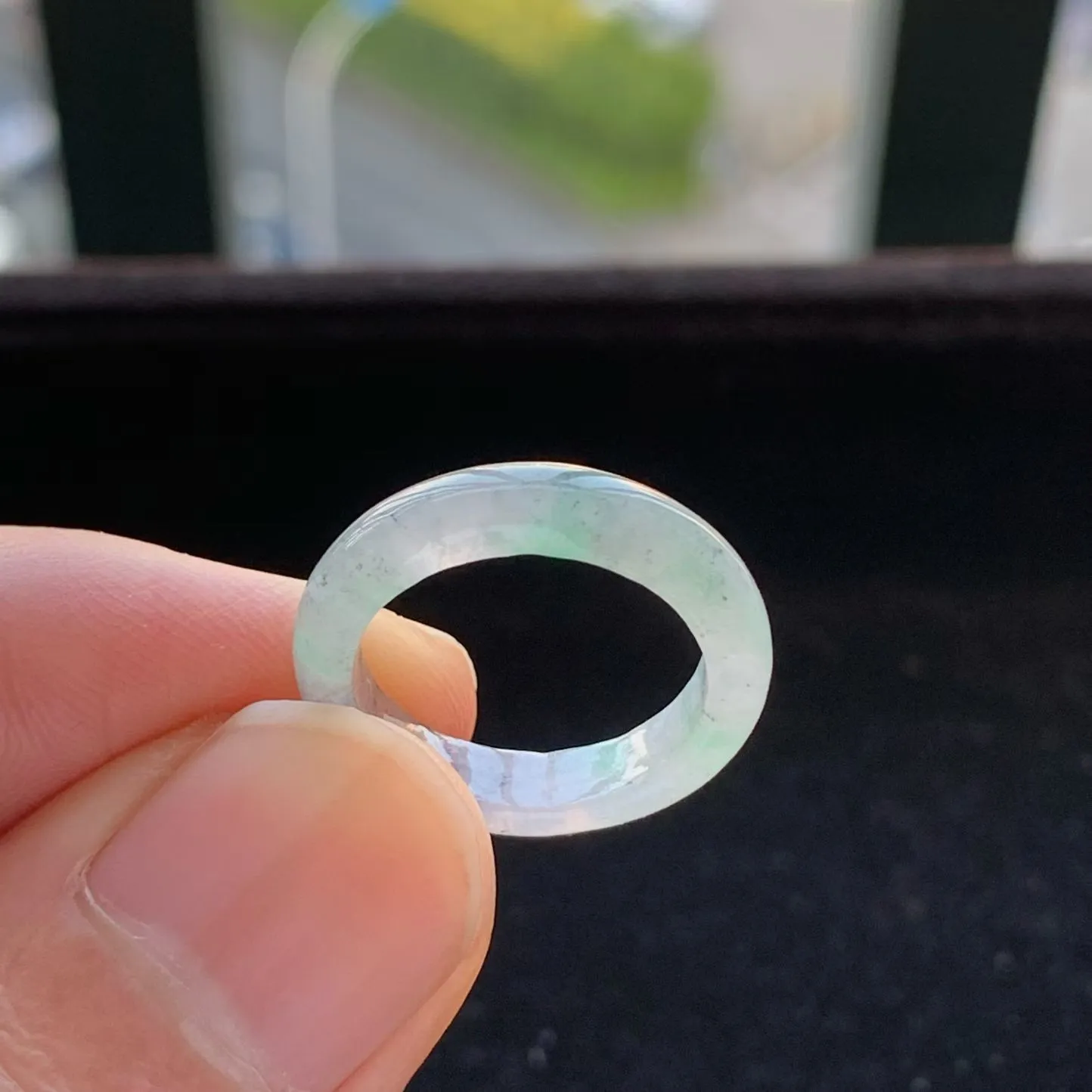 A货天然翡翠冰糯种绿乌鸡戒指10-11号重量2.00
2月1日