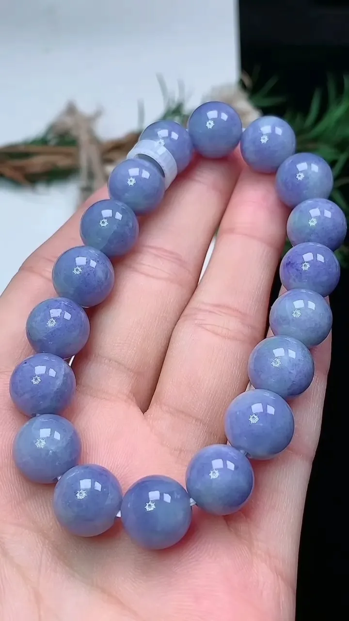 天然A货翡翠货紫罗兰圆珠手串，尺寸10.7-18颗，重量:39.15g2月2日
工厂直销收藏佳品,种