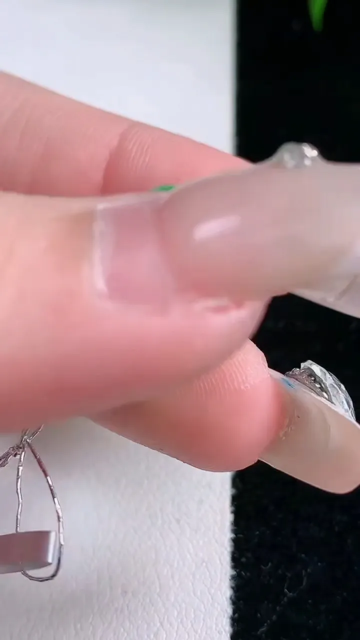 天然A货翡翠貔貅吊坠，尺寸19.8-14.2-9.7，重量:6.72g
2月2日