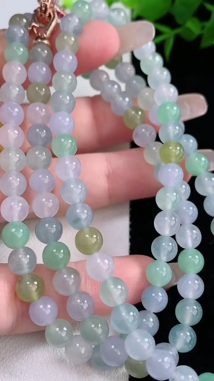 天然A货翡翠种三彩圆珠项链，尺寸6-108颗，重量:42.11g2月2日
工厂直销收藏佳品,种好水足