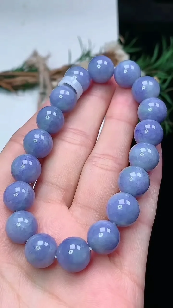 天然A货翡翠货紫罗兰圆珠手串，尺寸10.7-18颗，重量:39.15g2月2日
工厂直销收藏佳品,种好水足，色泽均匀，有种有色，上手高大气！