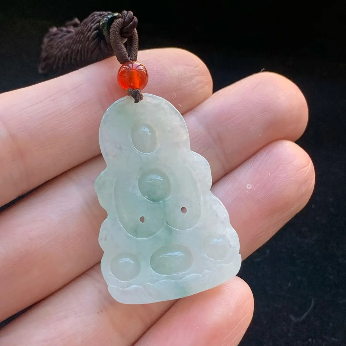 A货天然翡翠冰糯种飘花度母吊坠重量7.09
2月2日