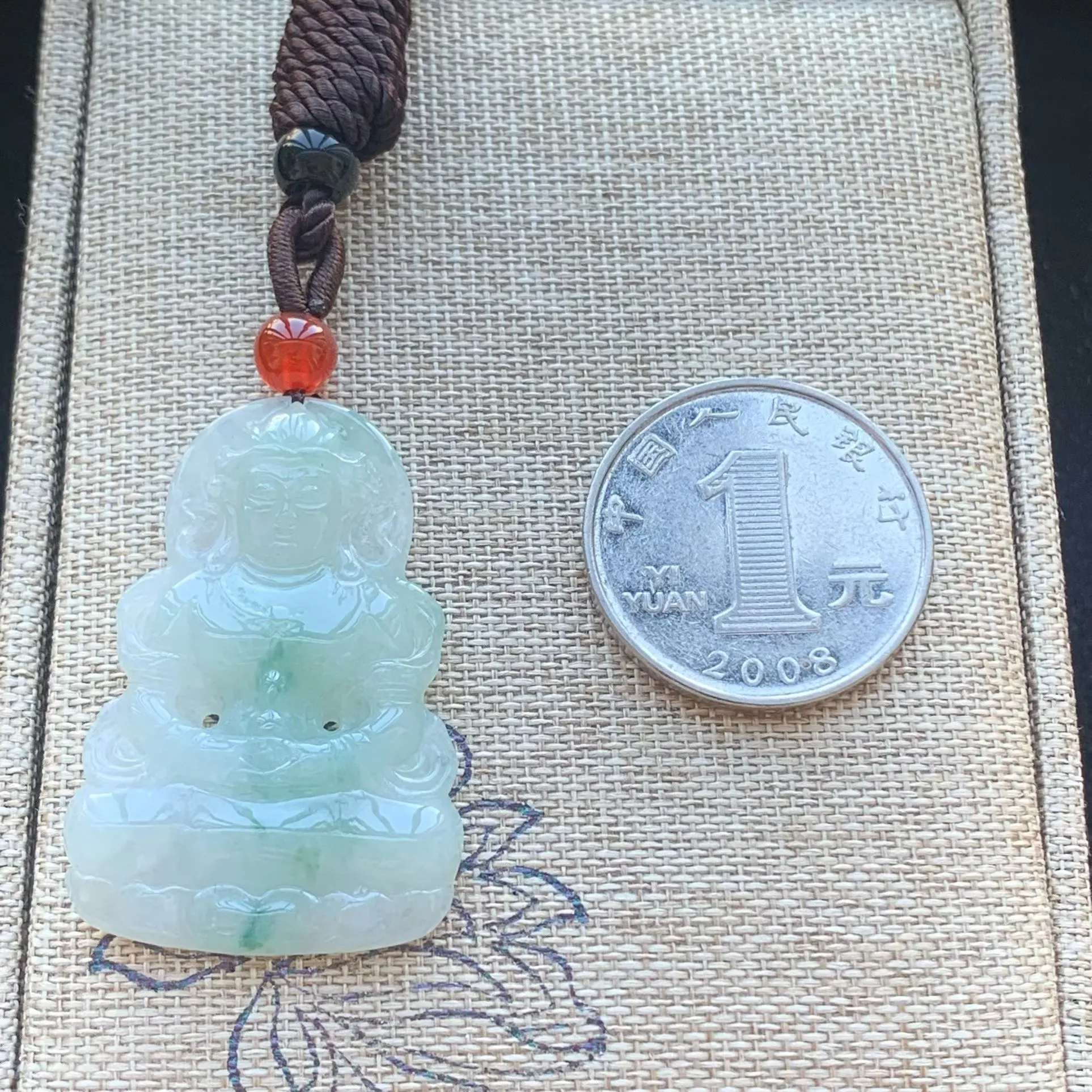 A货天然翡翠冰糯种飘花度母吊坠重量7.09
2月2日