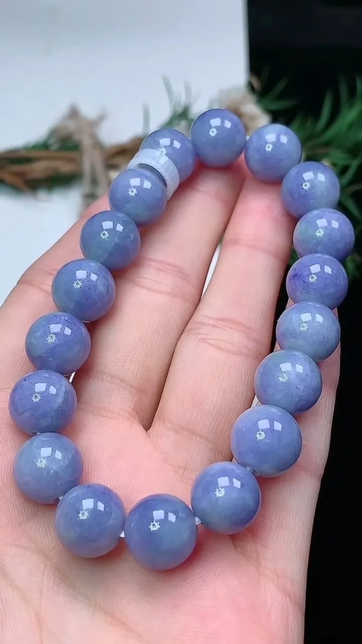 天然A货翡翠货紫罗兰圆珠手串，尺寸10.7-18颗，重量:39.15g2月2日
工厂直销收藏佳品,种