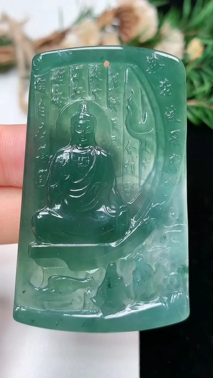 天然A货翡翠蓝水阿弥陀佛吊坠，尺寸58.2-36.7-5，重量:22.13g
2月2日