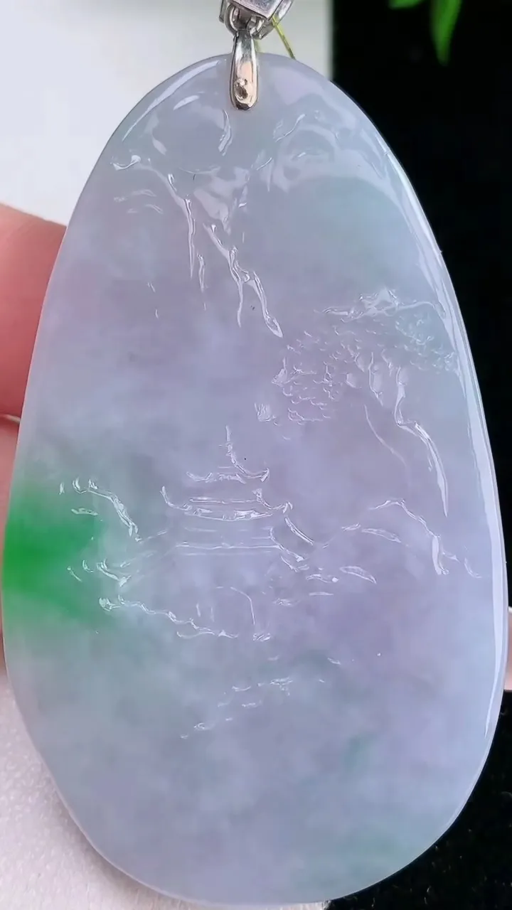 天然A货翡翠18K金春带彩紫罗兰水滴吊坠一对，尺寸61.6-36.7-5.7，重量:32.42g
2月2日