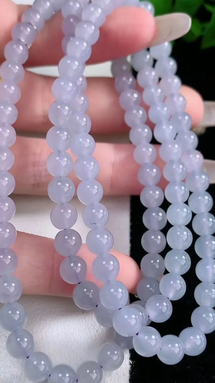 天然A货翡翠紫罗兰圆珠项链，尺寸5.8-108颗，重量:40.95g
2月2日