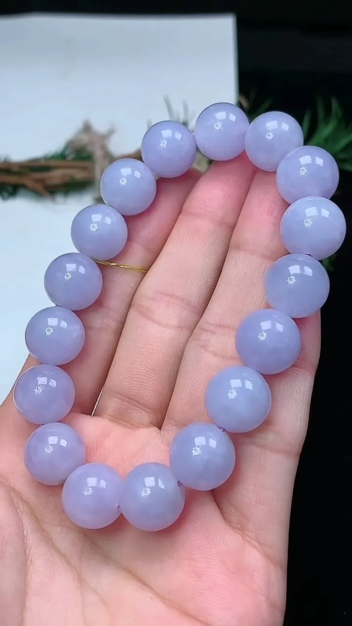 天然A货翡翠紫罗兰圆珠手串，尺寸11.9-17颗，重量:50.25g2月2日
工厂直销收藏佳品,种好水足，色泽均匀，有种有色，上手高大气！