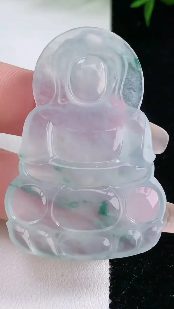 天然A货翡翠种飘花观音菩萨吊坠，尺寸49.8-34.5-5，重量:16.50g
2月2日