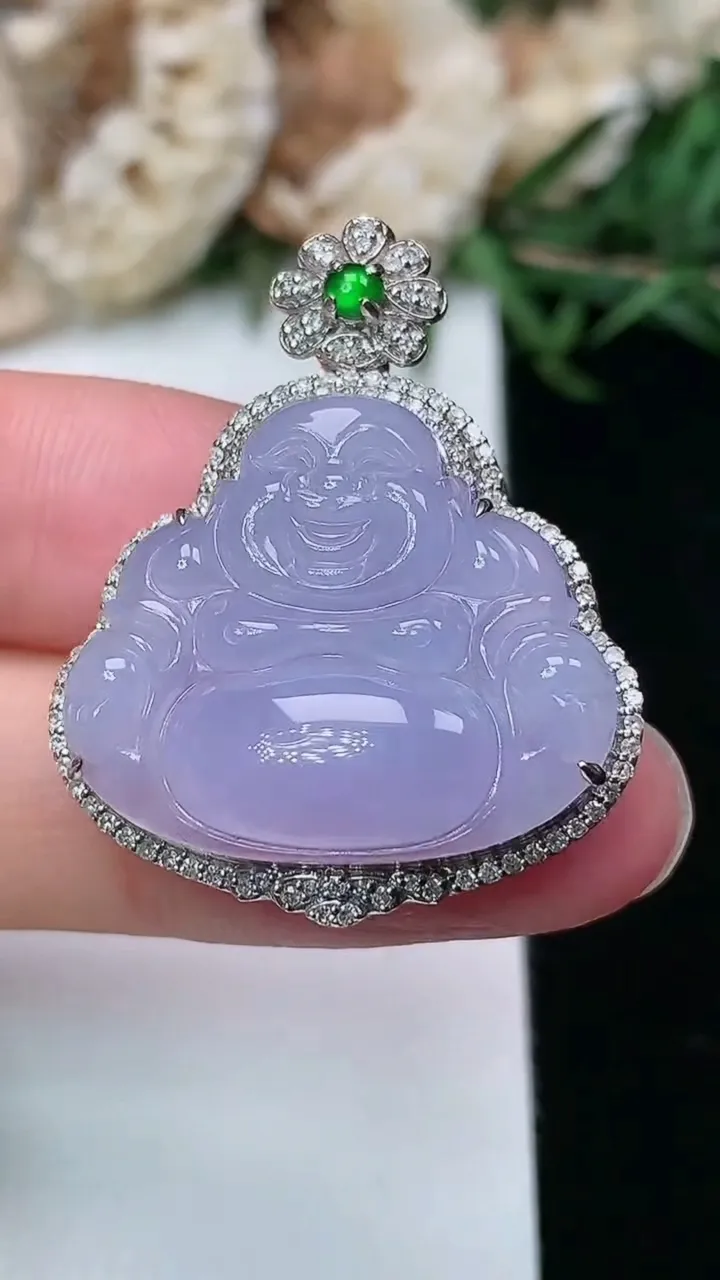 天然A货翡翠紫罗兰佛公吊坠，尺寸32.6-26.2-9.2，裸石20.5-23.7，重量:5.80g
2月2日