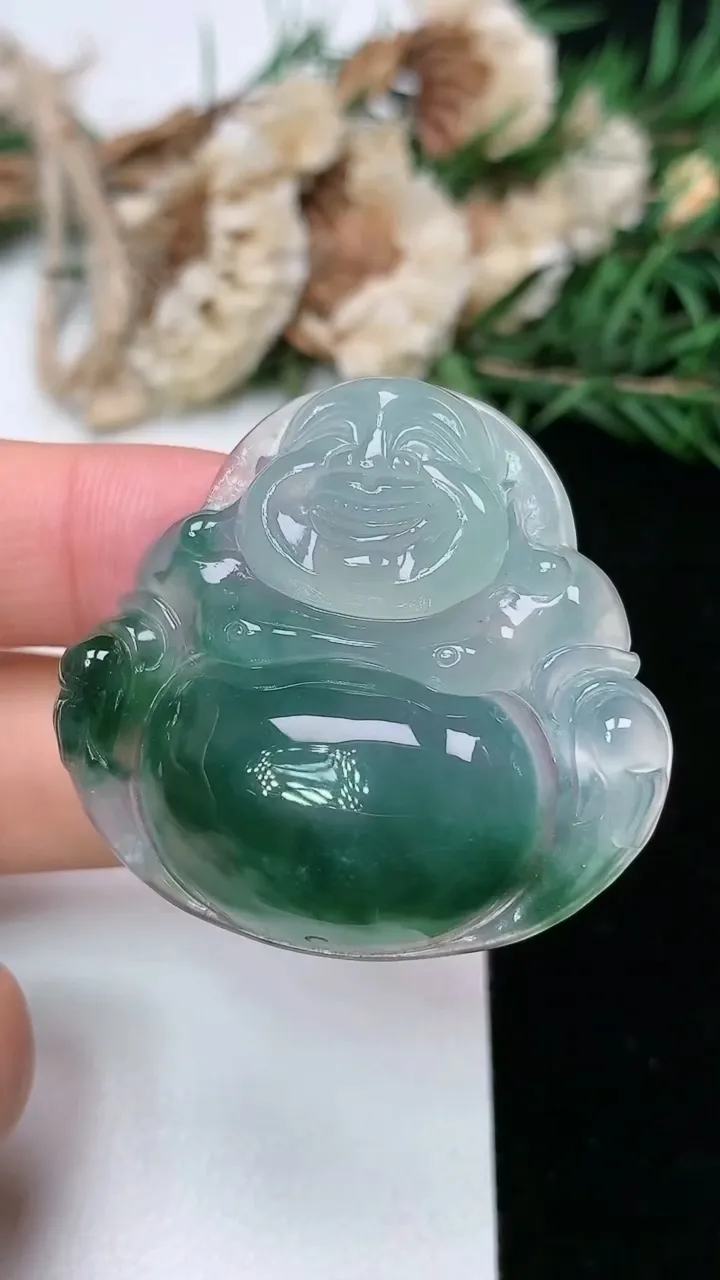 天然A货翡翠飘花佛公吊坠，尺寸36.7-38.4-9，重量:17.69g
2月2日