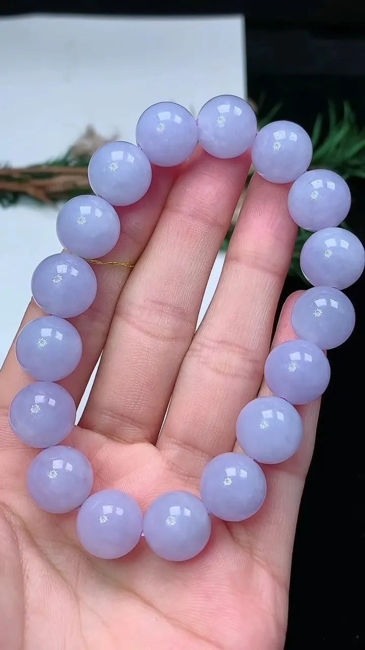 天然A货翡翠紫罗兰圆珠手串，尺寸11.9-17颗，重量:50.25g2月2日
工厂直销收藏佳品,种好水足，色泽均匀，有种有色，上手高大气！