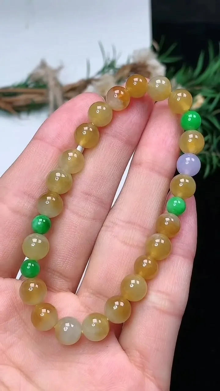 天然A货翡翠三彩圆珠手串，尺寸7.1-26颗，重量:14.05g2月2日
工厂直销收藏佳品,种好水足，色泽均匀，有种有色，上手高大气！