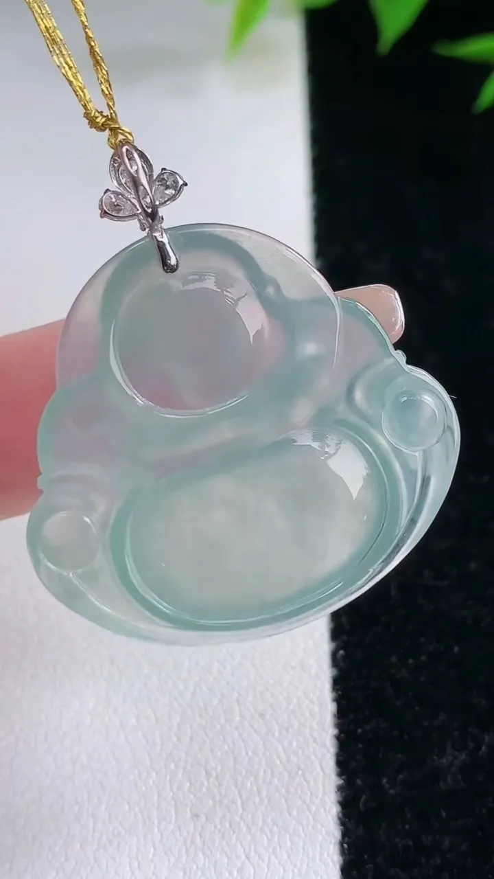 天然A货翡翠佛公吊坠，尺寸27.5-29.4-4.8，重量:6.24g
2月3日