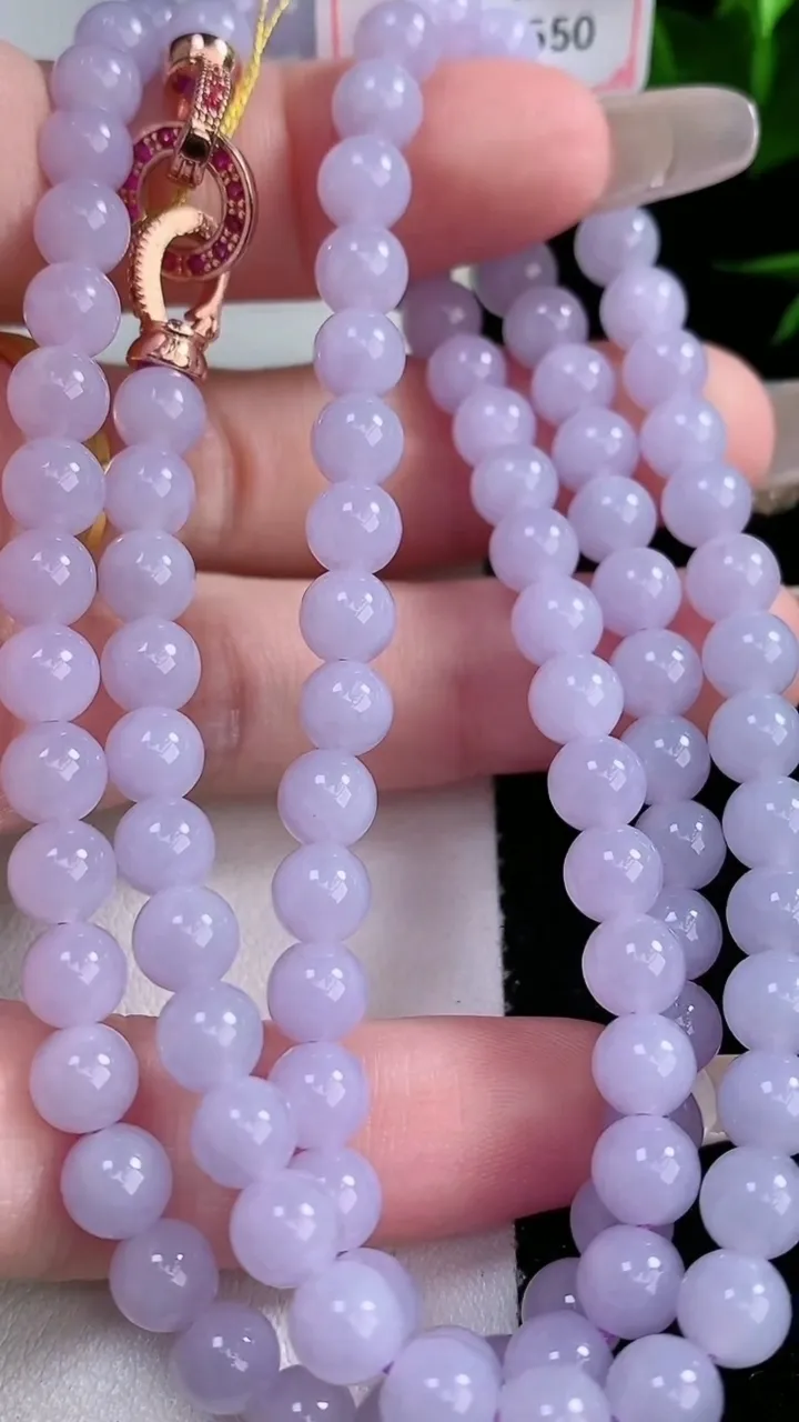 天然A货翡翠紫罗兰圆珠项链，尺寸5.8-108颗，重量:38.52g2月3日
工厂直销收藏佳品,种好水足，色泽均匀，有种有色，上手高大气！