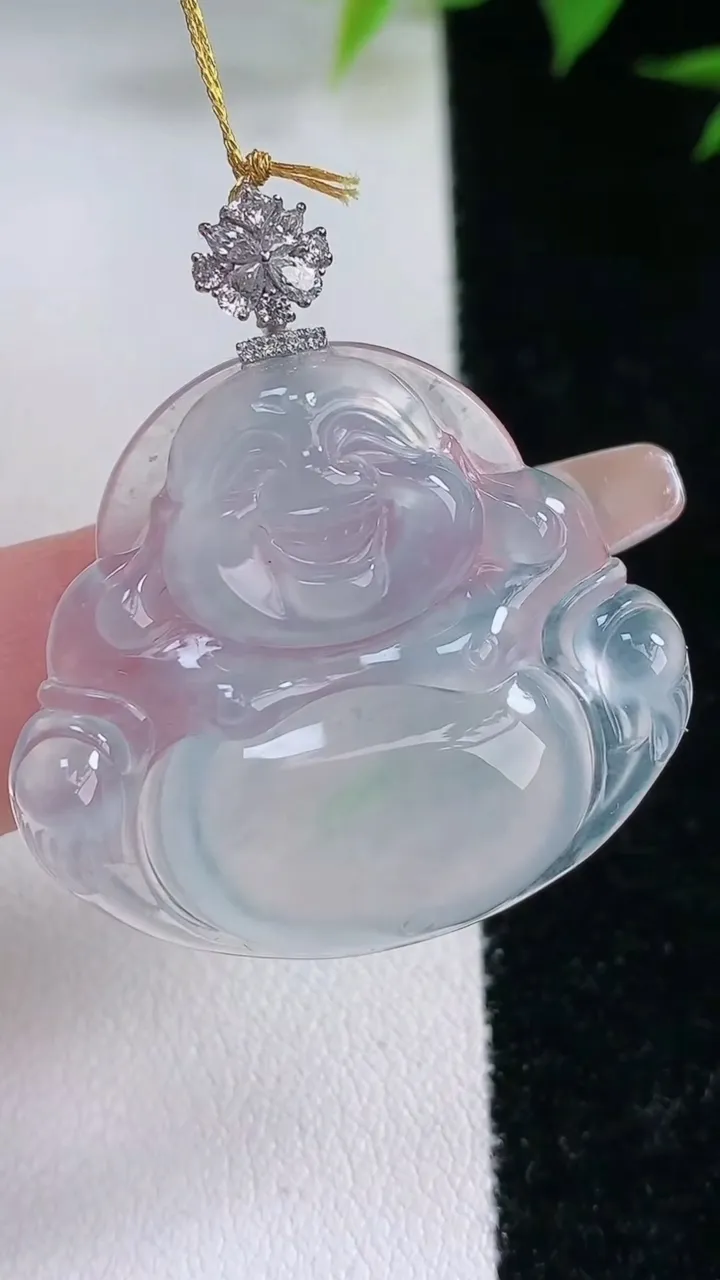 天然A货翡翠佛公吊坠，尺寸29-32.5-5.6，重量:8.48g
2月3日