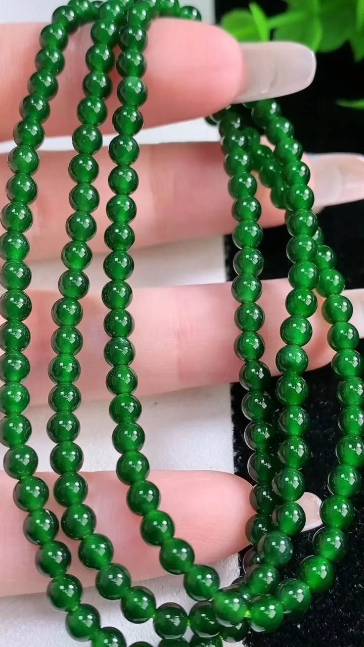 天然A货翡翠小米珠项链，尺寸4-150颗，重量:16.10g
2月3日
